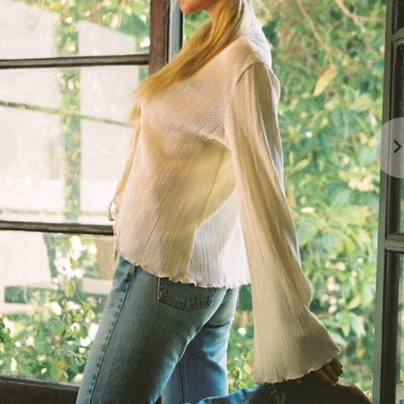 Merritt Charles Gigi Tietop Ivory Crinkle Top Size M NWT - Picture 2 of 7